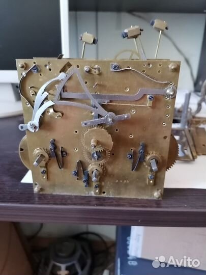 Большой механизм с четвертным боем