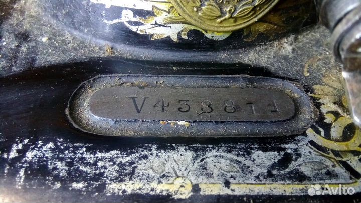 Швейная машина Singer