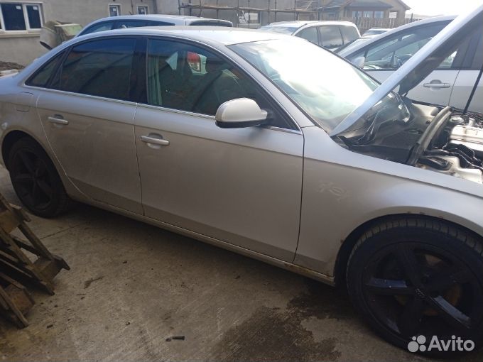 Ступица передняя левая audi A4 B8 2009