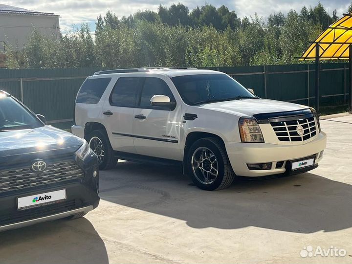 Cadillac Escalade 6.2 AT, 2010, 231 000 км