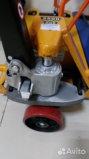 Рохля Рокла Тележка гидравлическая для склада