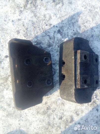 4320Я-1001041 Опора двс боковая левая