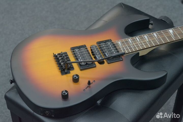 Электрогитара суперстрат