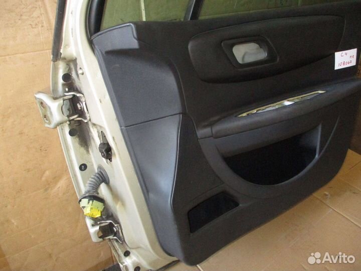 Дверь передняя правая Citroen C4