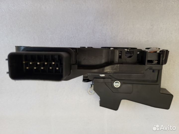 Замок /трос вод. двери range rover evoque