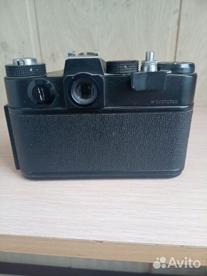 Пленочный фотоаппарат зенит