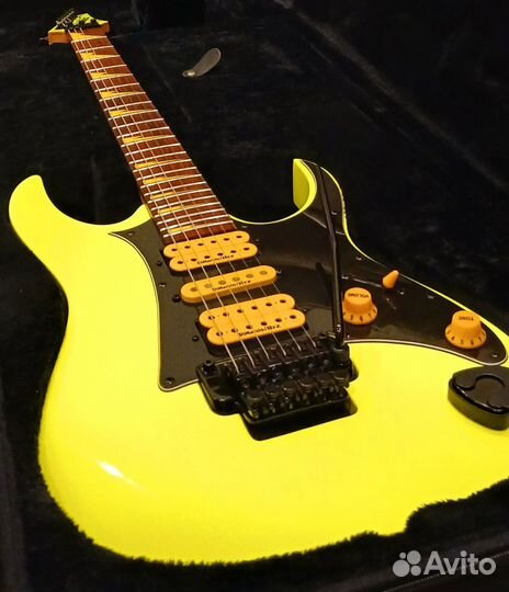 Электрогитара