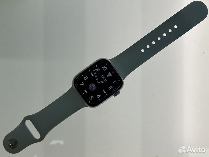 Apple watch 8 (45 mm)