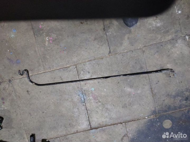 Держатель капота Chevrolet Lacetti