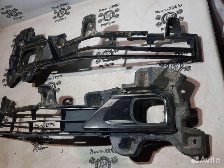 Решетка бампера Toyota Land cruiser 200 2015г