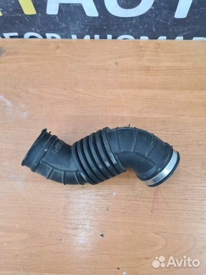 Патрубок воздушного фильтра Kia Ceed универсал