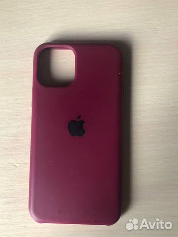 Чехол на iPhone 13