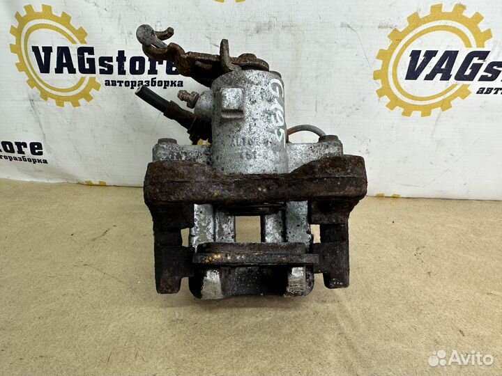 Суппорт левый задний Audi A3 8P 2006