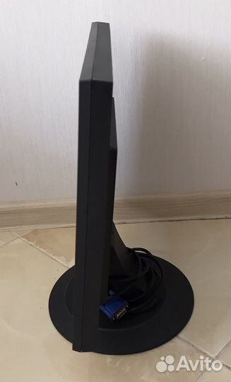 Монитор LG flatron L1750U