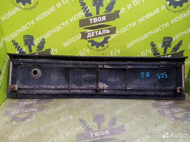 Отражатель бленда Mazda 323 BG хетчбек 1.6 B6 1993