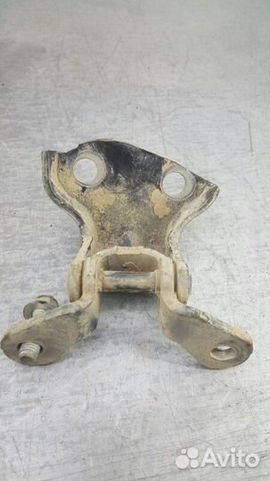 Петля двери нижняя задняя левая Заз Шанс T100