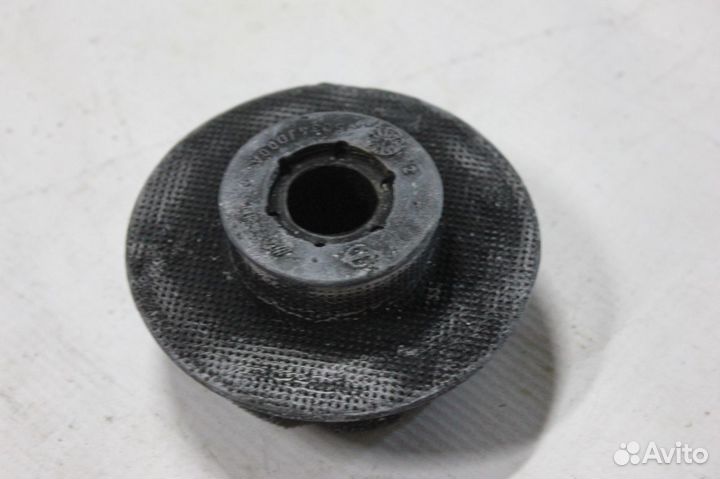 Проставка пружины Nissan