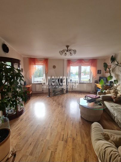 3-к. квартира, 86 м², 2/4 эт.