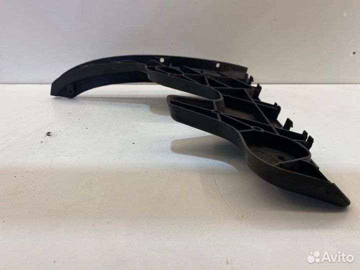 Крепление бампера заднее левое Audi A6 C6 2.0 2008