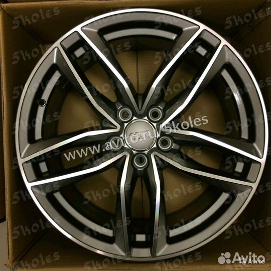 New комплект дисков Audi Q7 R22