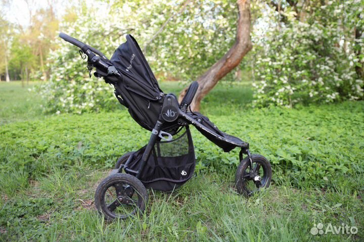 Прогулочная коляска bumbleride в полном комплекте