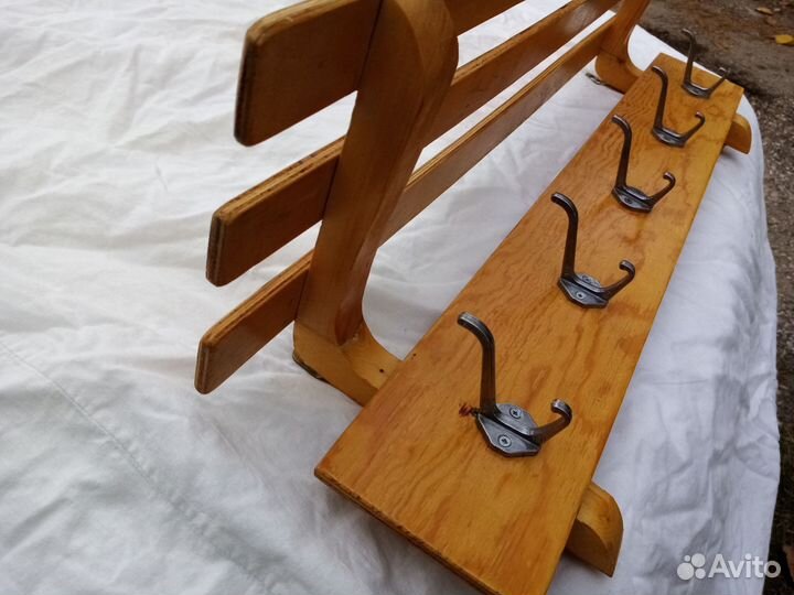 Вешалка в прихожую