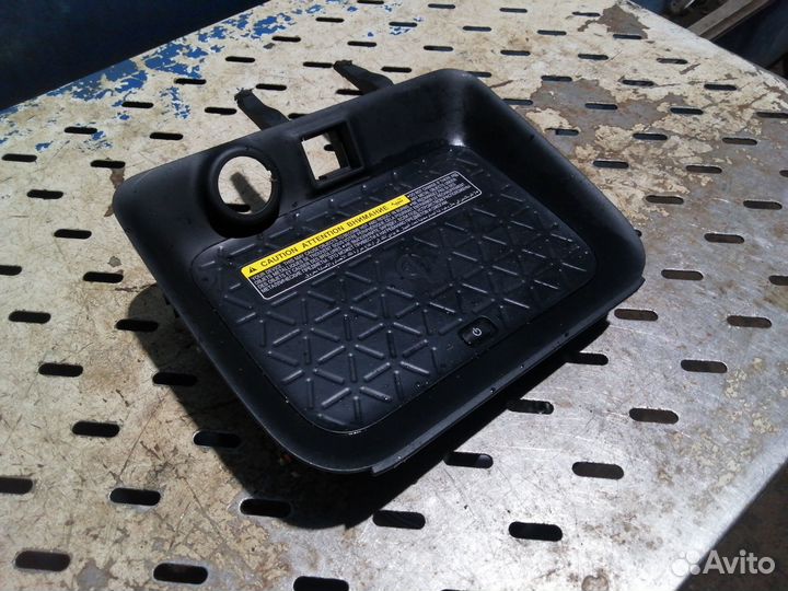 Беспроводное зарядное устройство Toyota Rav4 XA50