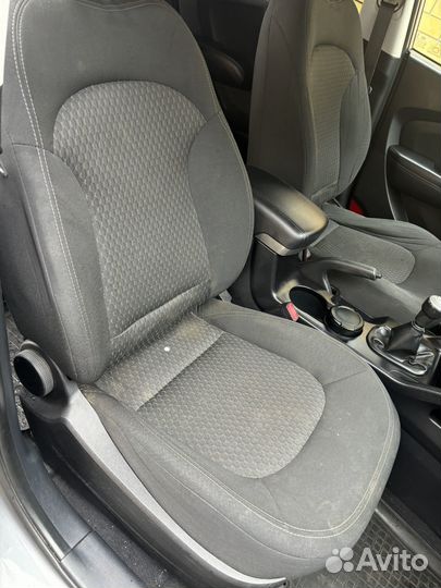 Передние сидения hyundai ix35