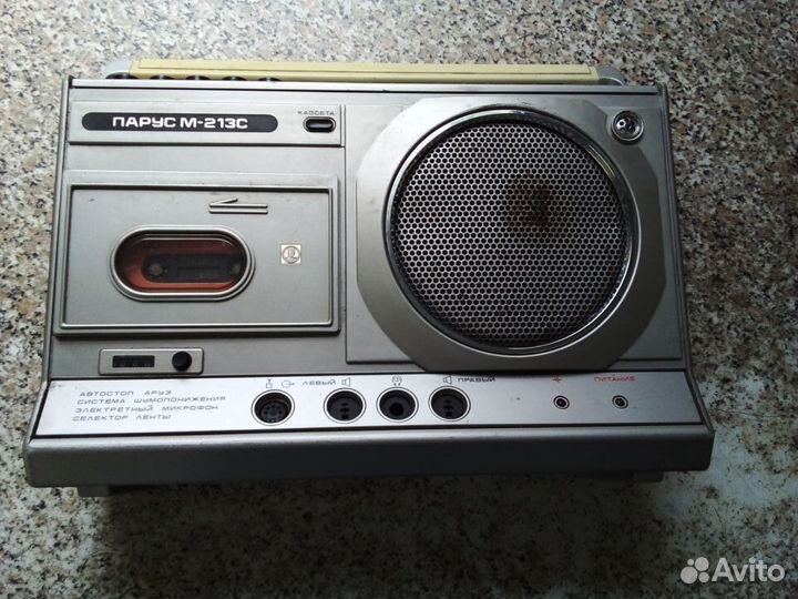 Кассетный магнитофон парус И электроника