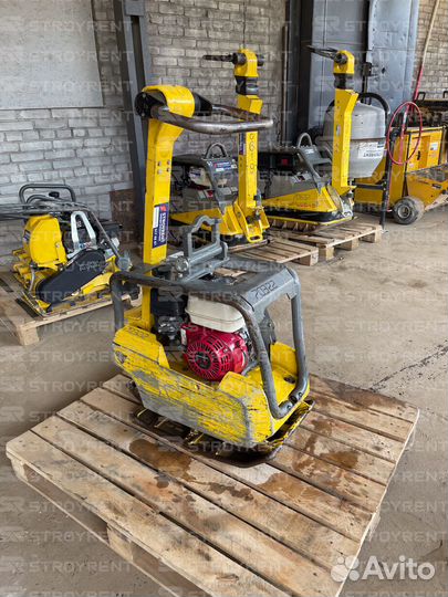 Бензиновая реверсивная виброплита 140 кг Wacker