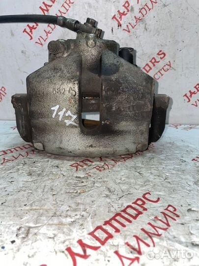 Суппорт тормозной передний правый Volkswagen Golf