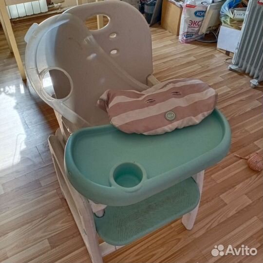 Стул-парта для кормления Happy Baby