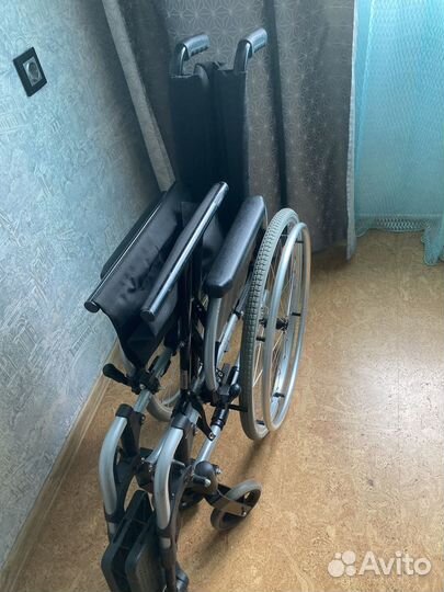 Инвалидная коляска складная бу