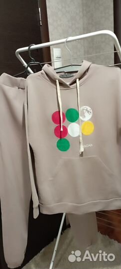 Спортивный костюм женский