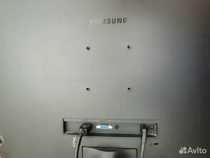 Монитор Samsung 27 изогнутый