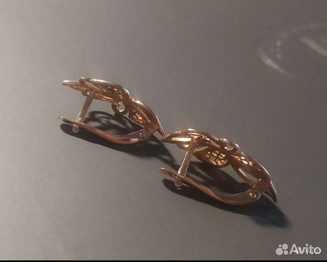 Золотые серьги