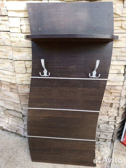 Вешалка настенная деревянная