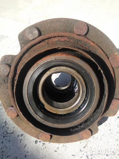 Ступица заднего колеса в сборе Mercedes 1117