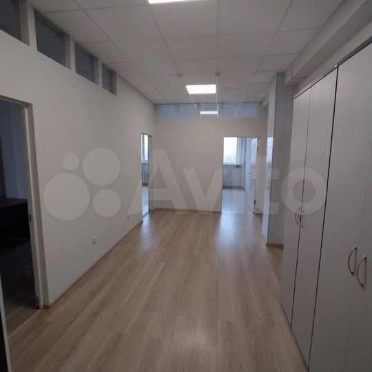 Сдам офисное помещение, 122.5 м²