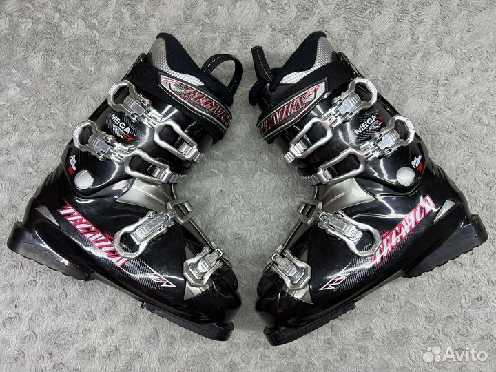 Горнолыжные ботинки 27см Ticnica mega cx 70