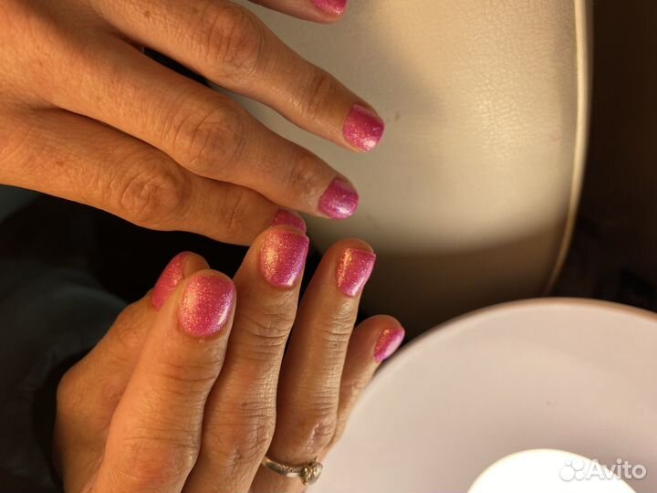 Маникюр с покрытием базой