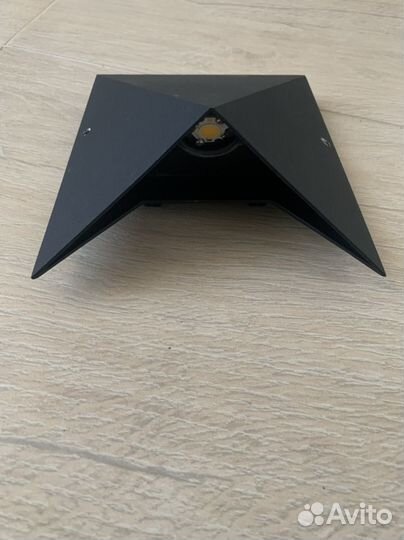 Светильник настенный светодиодный