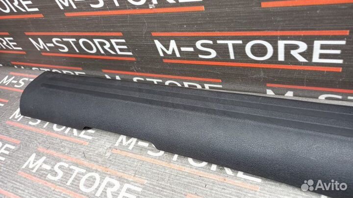 Накладка на порог салона передняя левая Audi Q5 8R