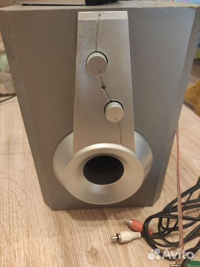 Сабвуфер и колонки