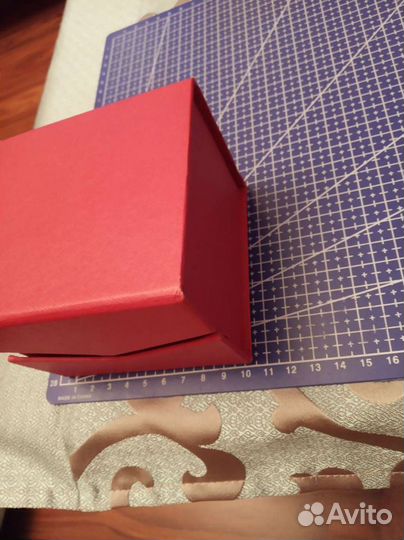 Подарочная коробка