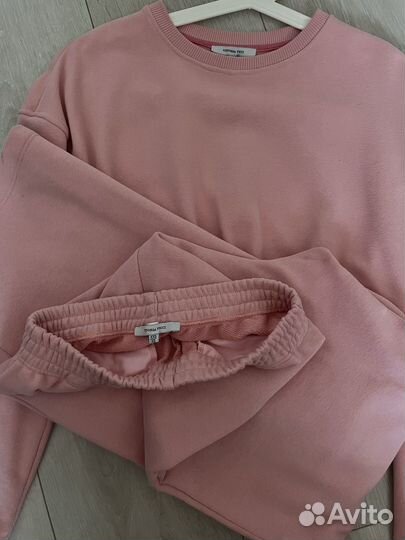 Спортивный костюм женский весенний