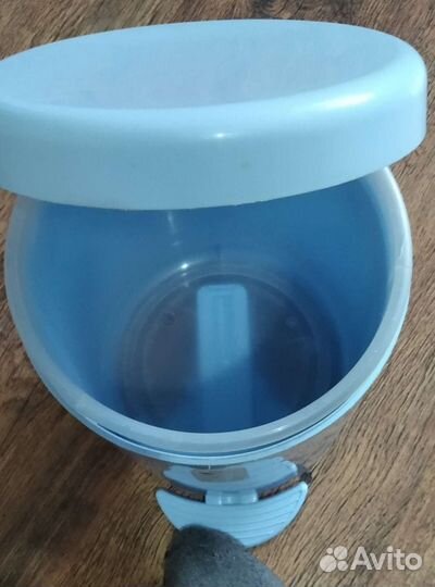 Мусорное ведро с педалью