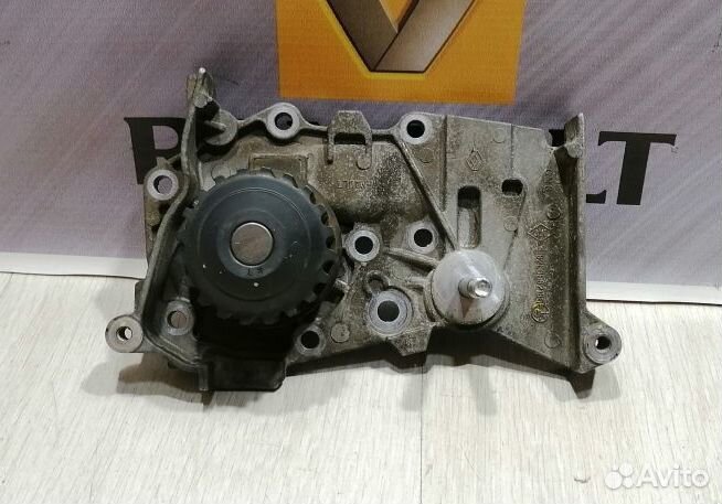 Помпа водяной насос Renault sandero 2