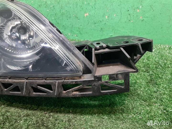 Фара правая Mazda 3 (BK) 2005