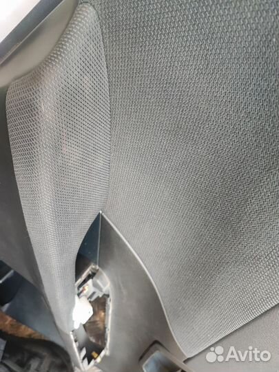 Тойота Камри Обшивка задней двери Лев